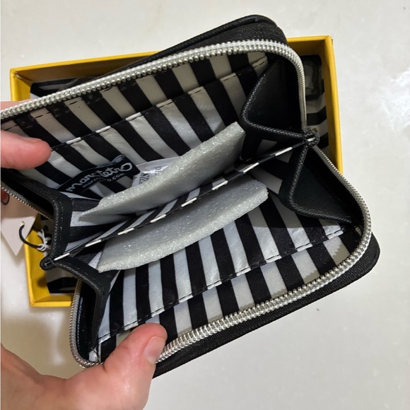 Marc Tetro Black Bulldog Wallet - Picture 2 of 3